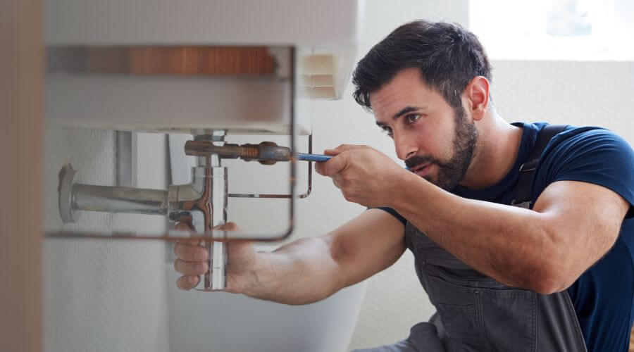 Water heater thermostat replacement in Brookston, IN